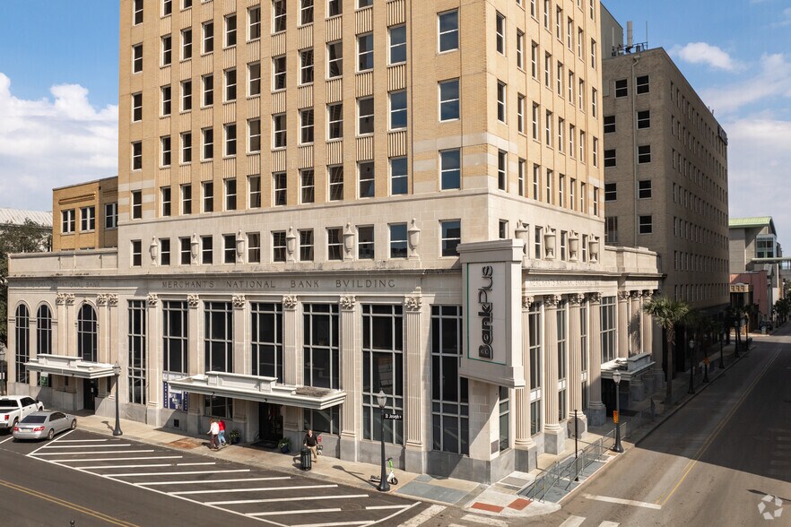 More Photos Of 106 Saint Francis St, Mobile Coworking Space