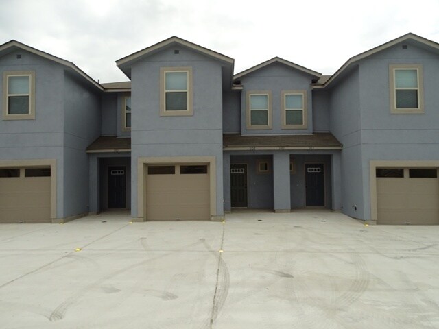 More Photos Of 14111 Fratelli Rd, San Antonio Apartments For Sale