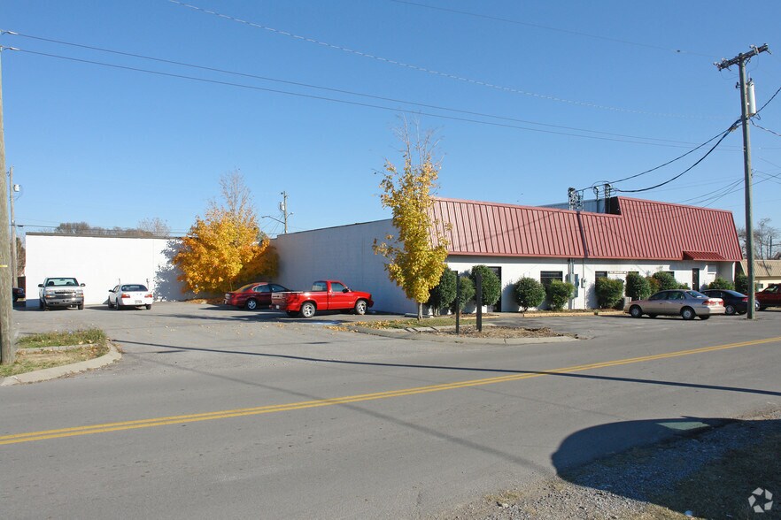 More Photos Of 2522 Grandview Ave, Nashville Storefront Retail Office For Lease