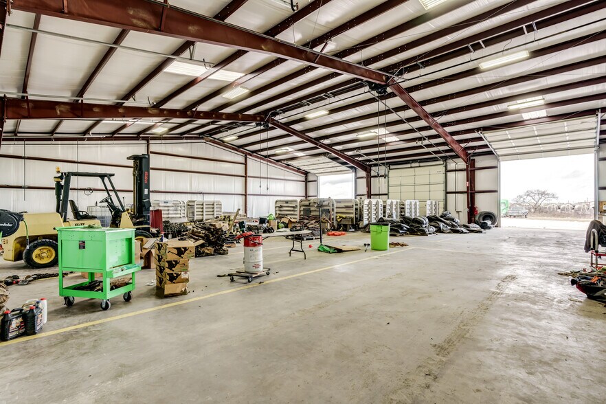 More Photos Of 5901 FM 920, Weatherford Warehouse For Sale