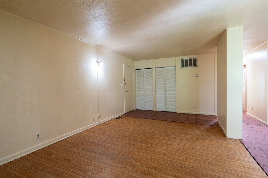 More Photos Of 1630 S 2nd St, Louisville Apartments For Sale