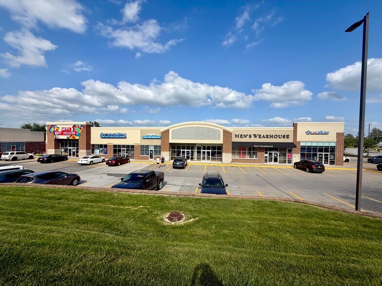 More Photos Of 1805 SE Delaware Ave, Ankeny General Retail For Lease