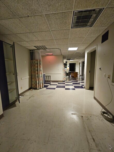 More Photos Of 1120 Professional Blvd, Evansville Office For Sale