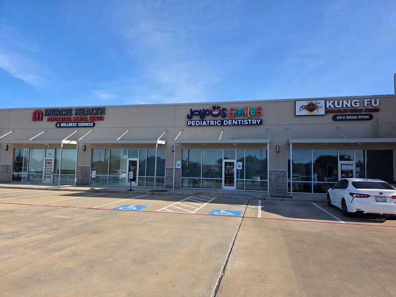More Photos Of 25031 Westheimer Pky, Katy Storefront For Sale