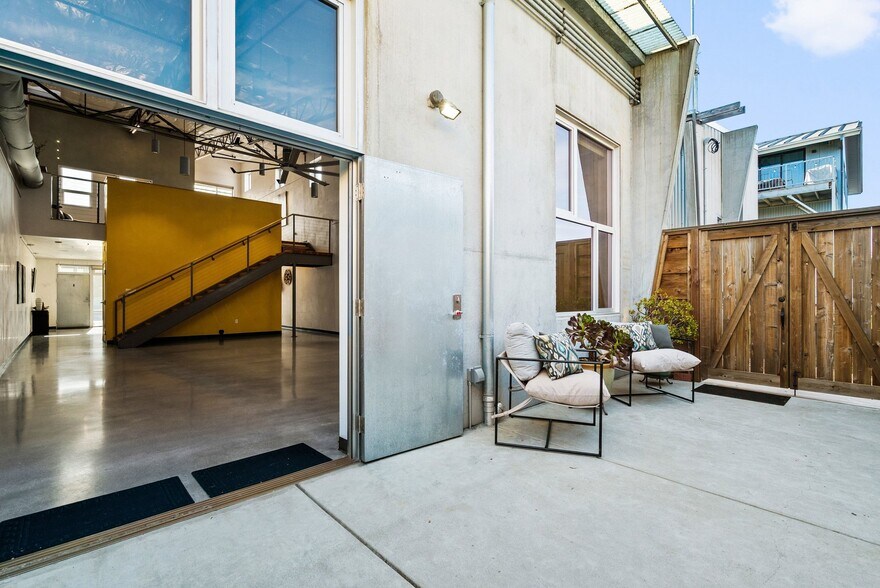 More Photos Of 108 High Rd, Santa Cruz Flex For Sale