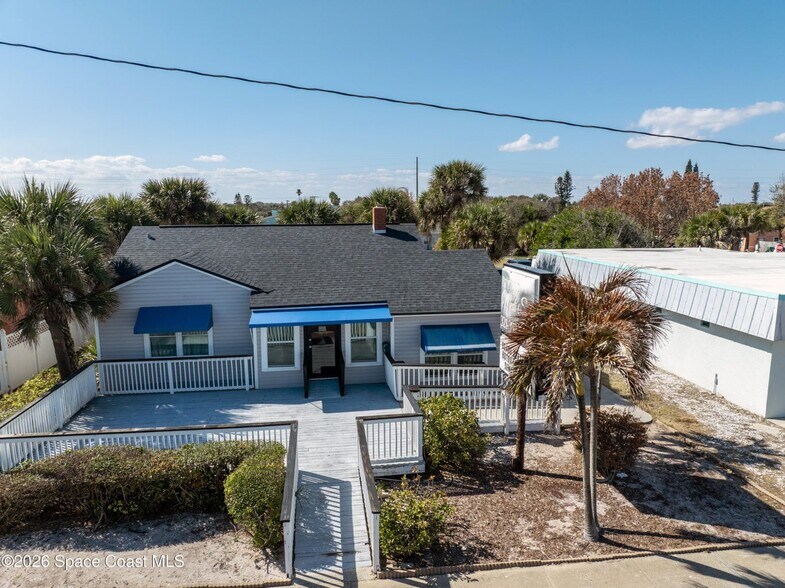More Photos Of 158 N Atlantic Ave, Cocoa Beach Freestanding For Lease