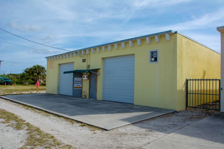 More Photos Of 1107 1st Ave S, Lake Worth Warehouse For Lease
