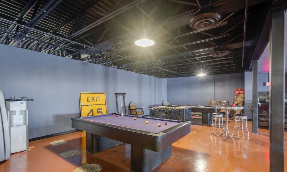 More Photos Of 1130 W Trinity Mills Rd, Carrollton General Retail For Sale