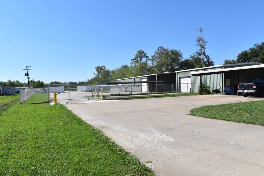 Primary Photo Of 11475 Hwy 90, Beaumont Flex For Sale