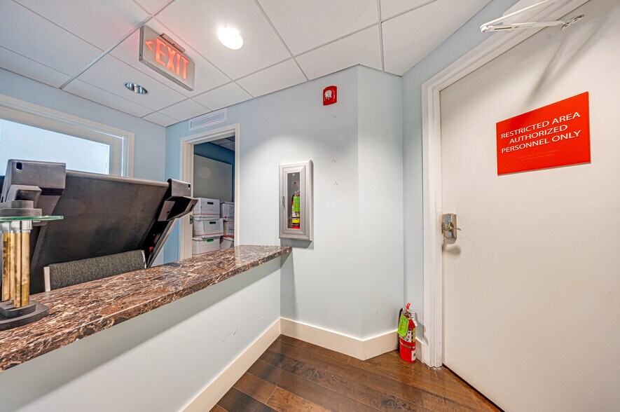 More Photos Of 1693 SW 27th Ave, Miami Office For Sale