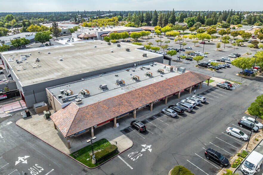 More Photos Of 6456 Tupelo Dr, Citrus Heights General Retail For Lease