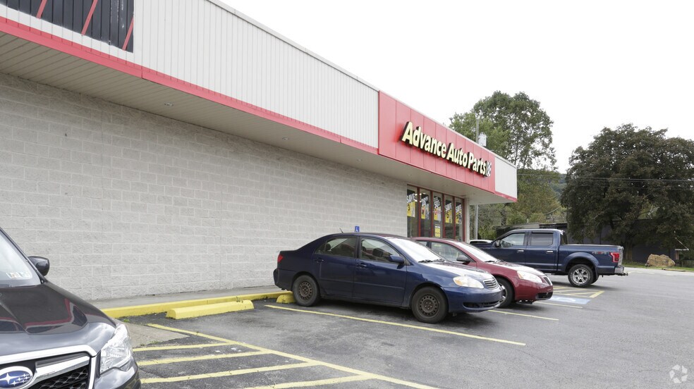 More Photos Of 5700 Smithfield St, Mckeesport Freestanding For Lease