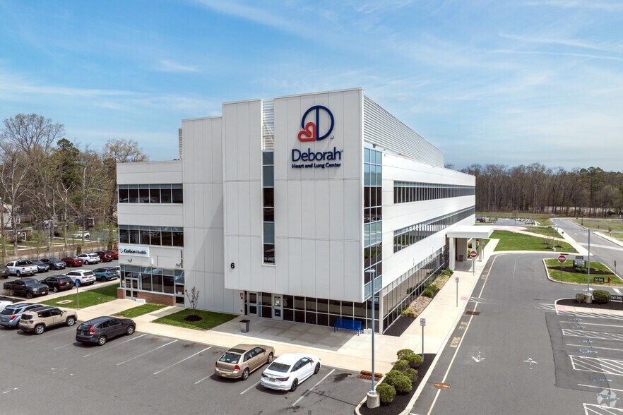 More Photos Of 6 Earlin Ave, Browns Mills Medical For Lease