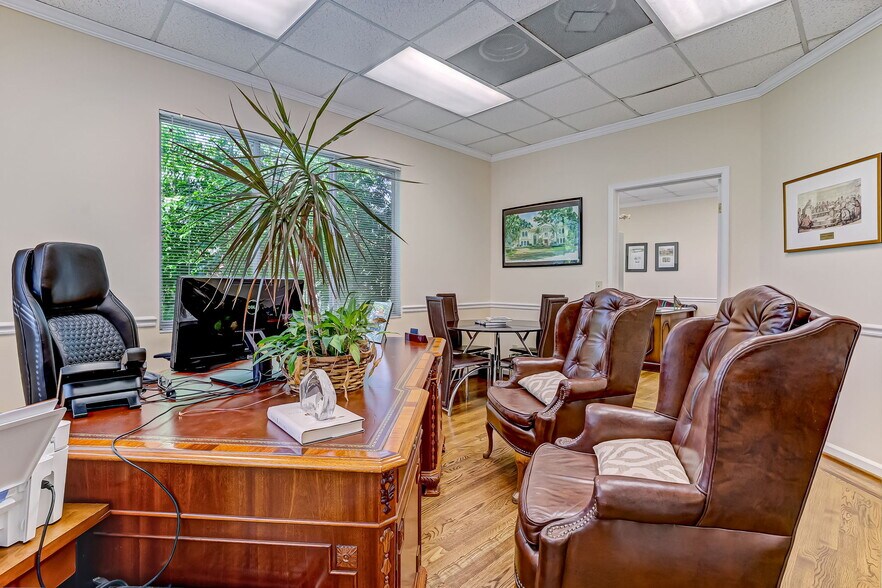 More Photos Of 5233 San Jose Blvd, Jacksonville Office Residential For Lease