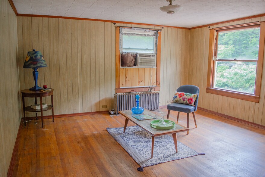 More Photos Of 76 Route 214, Phoenicia Restaurant For Sale