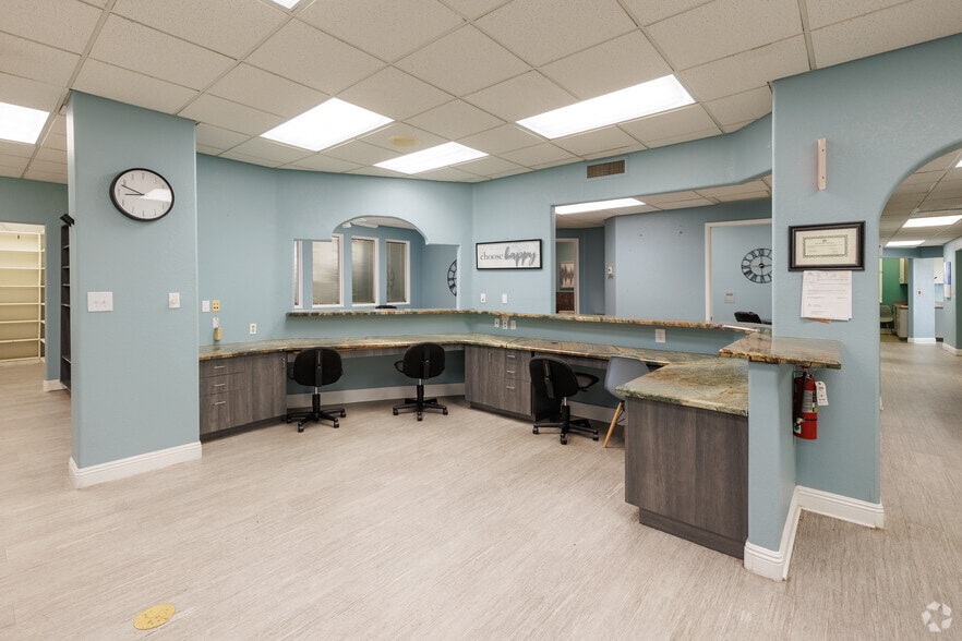 More Photos Of 4491 W Northern Ave, Glendale Medical For Sale