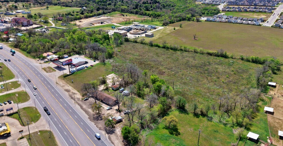 More Photos Of 300 W Highway 290 A, Elgin Land For Sale
