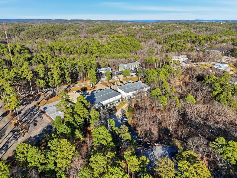 More Photos Of 3022 E Van Buren, Eureka Springs Storefront For Lease