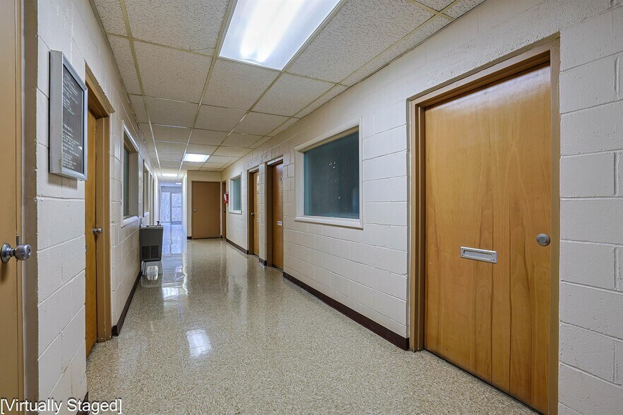 More Photos Of 1172 W Galbraith Rd, Cincinnati Office For Sale