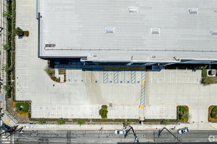 More Photos Of 2400 E Artesia Blvd, Long Beach Warehouse For Lease