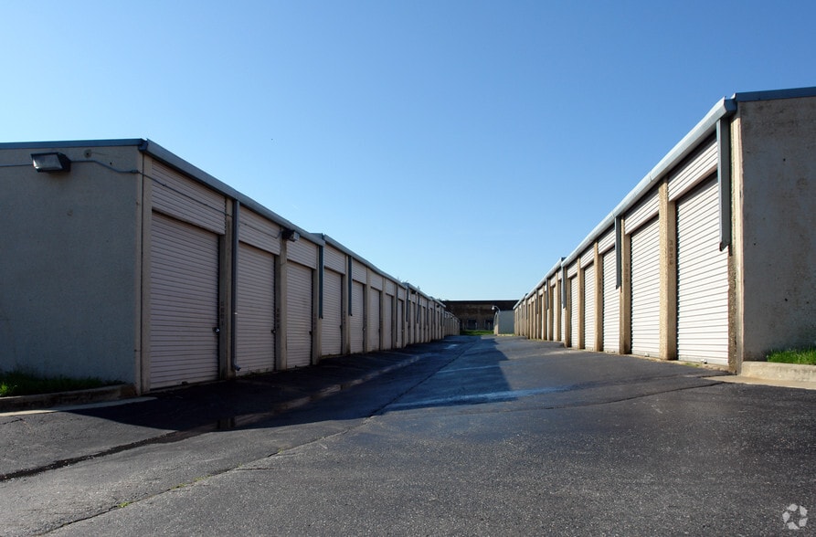 More Photos Of 9244 E Hampton Dr, Capitol Heights Unknown For Lease
