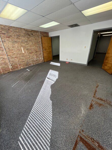 More Photos Of 5000-5014 W Madison St, Chicago Apartments For Lease