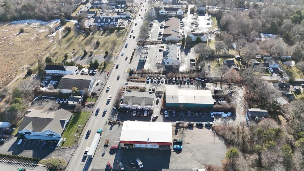 More Photos Of 236-242 Teaticket Hwy, East Falmouth Freestanding For Lease