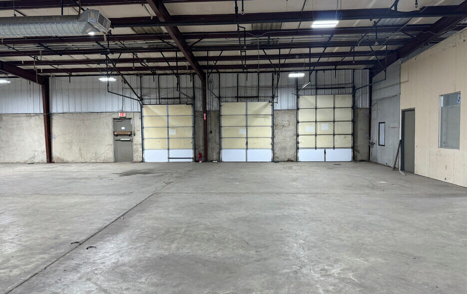 More Photos Of 4545 W Bethany Rd, North Little Rock Warehouse For Lease