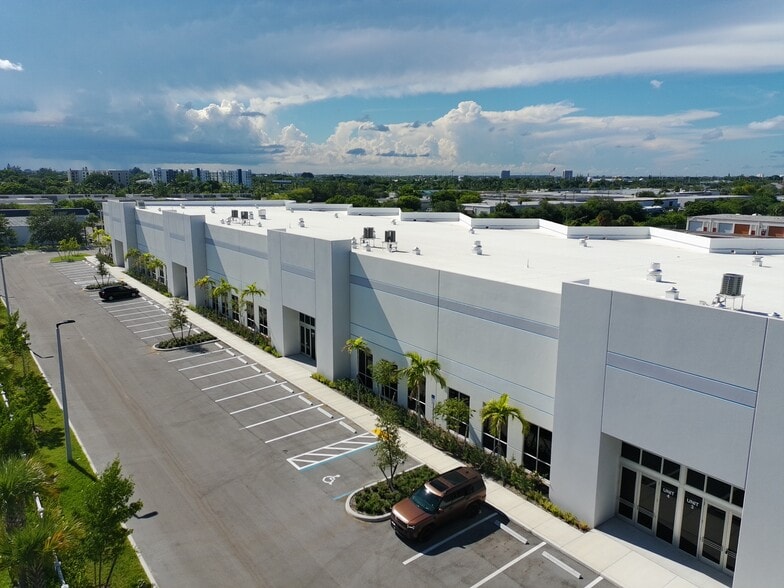 More Photos Of 1501 N Florida Mango Rd, West Palm Beach Warehouse For Lease