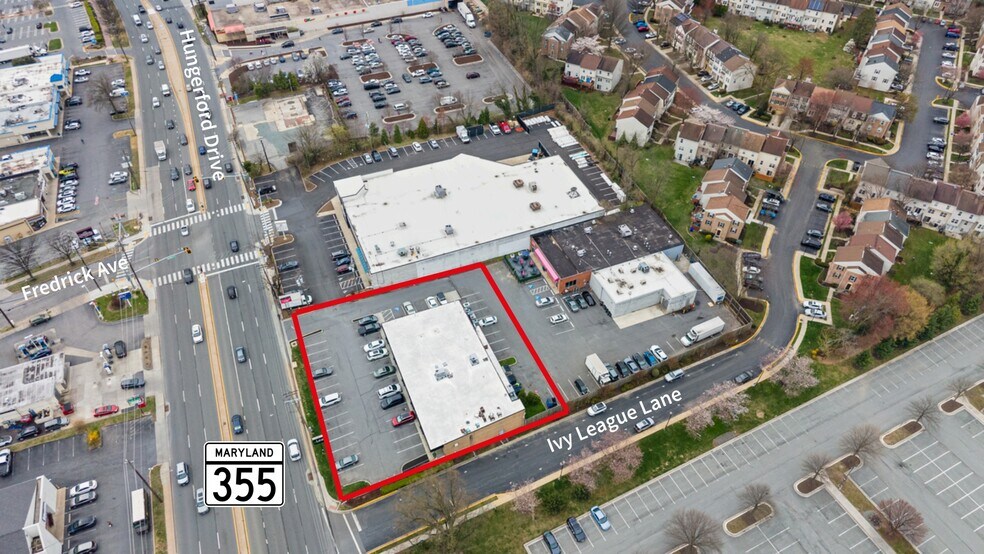 More Photos Of 808 Hungerford Dr, Rockville Freestanding For Sale