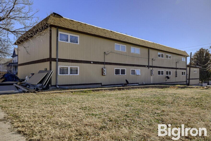 More Photos Of 525 I St, Fairbury Apartments For Sale