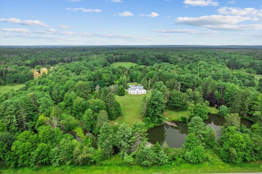 More Photos Of 2255 Ballston Ave, Saratoga Springs General Retail For Sale