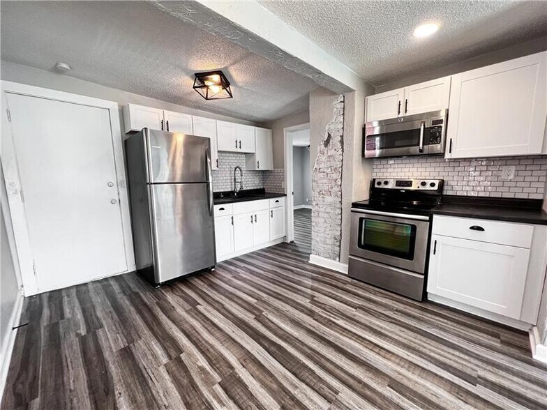 More Photos Of 844 Washington Blvd, Kansas City Apartments For Sale