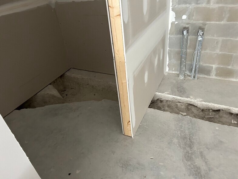 More Photos Of 9181 SW Highway 200, Ocala Unknown For Lease