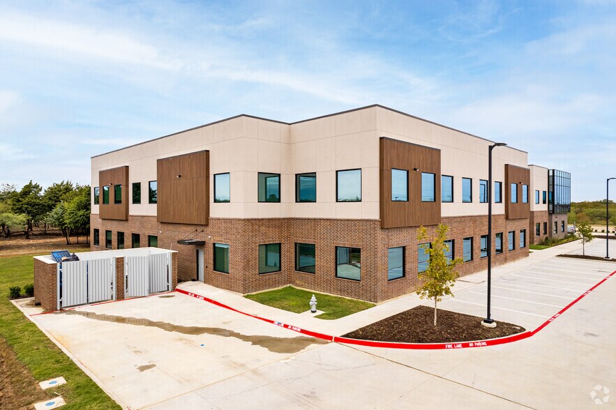 More Photos Of 2201 Spinks Rd, Flower Mound Office For Lease