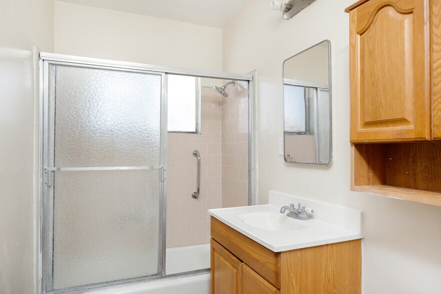 More Photos Of 1902 Flagler Ln, Redondo Beach Apartments For Sale