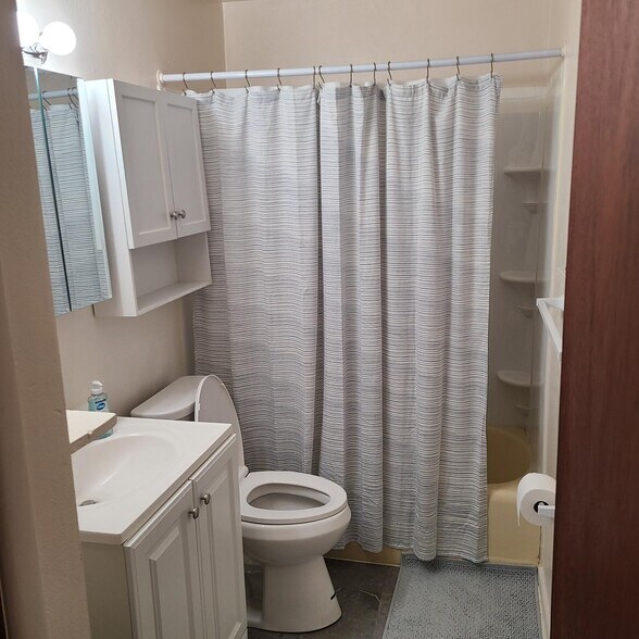 More Photos Of 100 E Nottingham Rd, Dayton Apartments For Sale