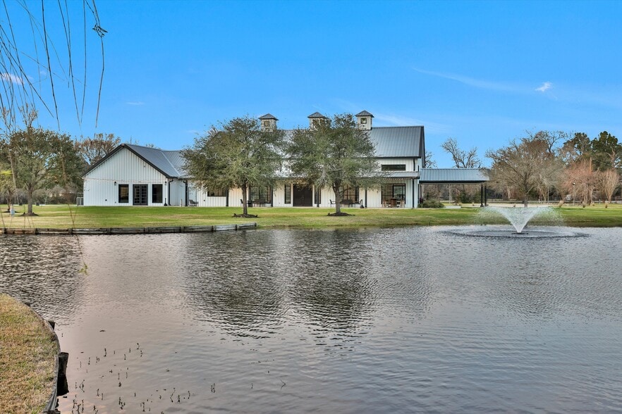 More Photos Of Wedding Venue, Conroe Lodge Meeting Hall For Sale