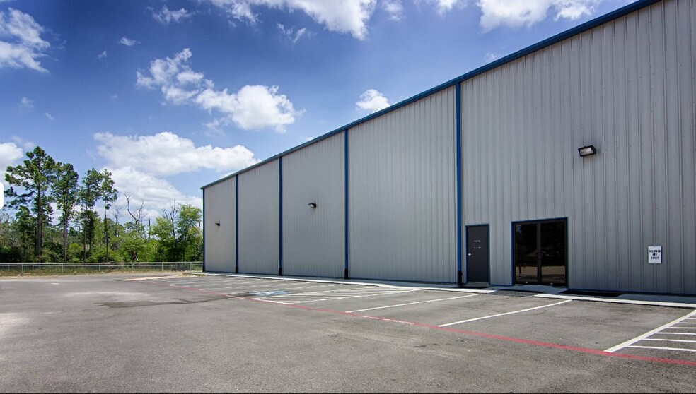 More Photos Of 33204 Magnolia Cir, Magnolia Sports And Entertainment For Sale