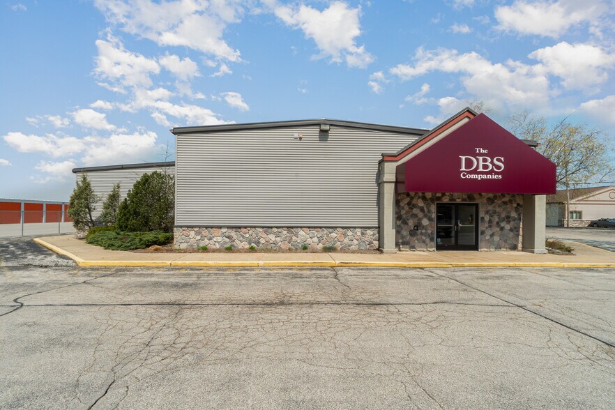 More Photos Of 6006 Westside Saginaw Rd, Bay City Office For Sale
