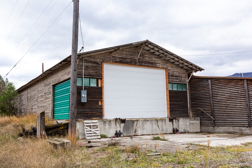 More Photos Of 2213 Main St E, Thompson Falls Land For Sale