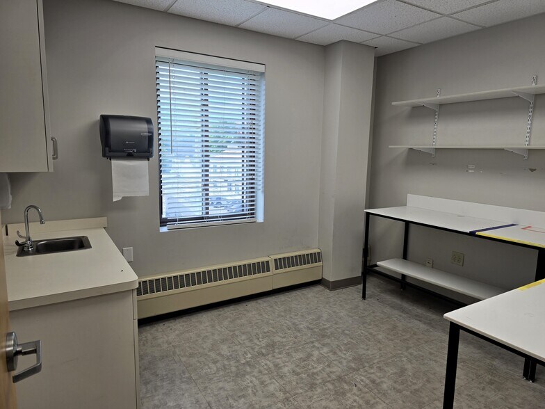 More Photos Of 3018 Dixwell Ave, Hamden Medical For Lease