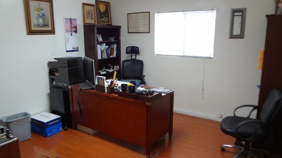 More Photos Of 4160 Verdugo Rd, Los Angeles Office For Sale