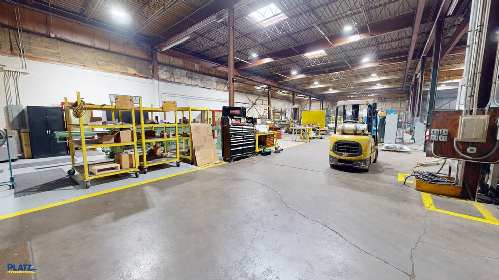 More Photos Of 557 Mcclurg Rd, Youngstown Warehouse For Sale