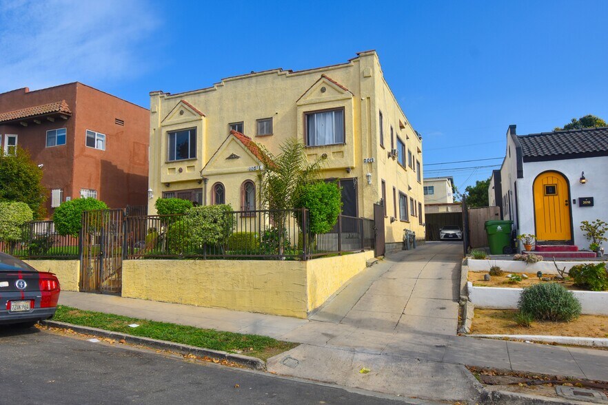Primary Photo Of 2010 S Harcourt Ave, Los Angeles Apartments For Sale