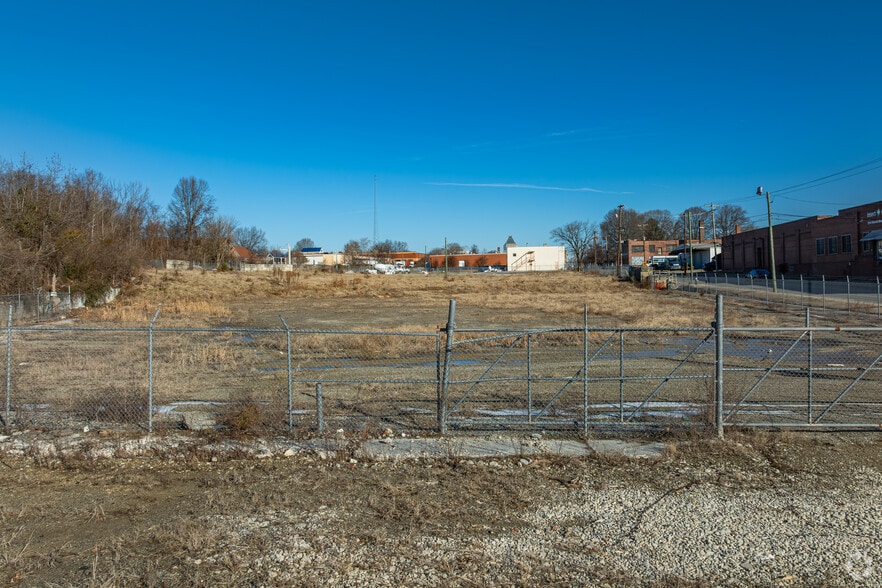 More Photos Of 1100 S Elm St, Greensboro Land For Lease