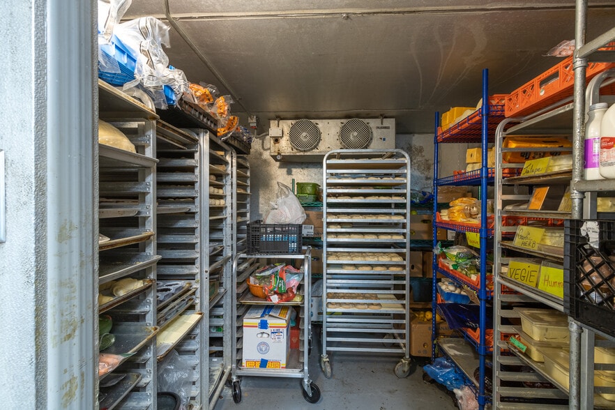 More Photos Of 2441 NW 43rd St, Gainesville Storefront For Sale