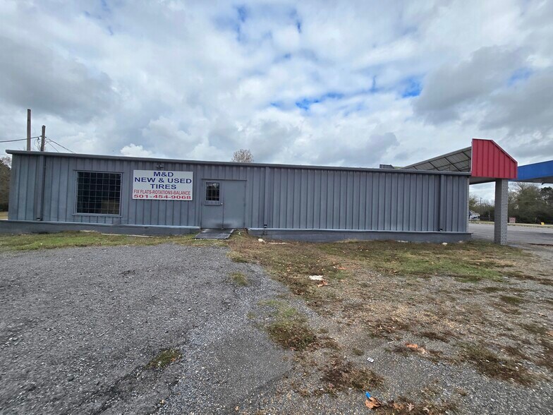 More Photos Of 21125 Arch Street Pike, Hensley Office For Sale