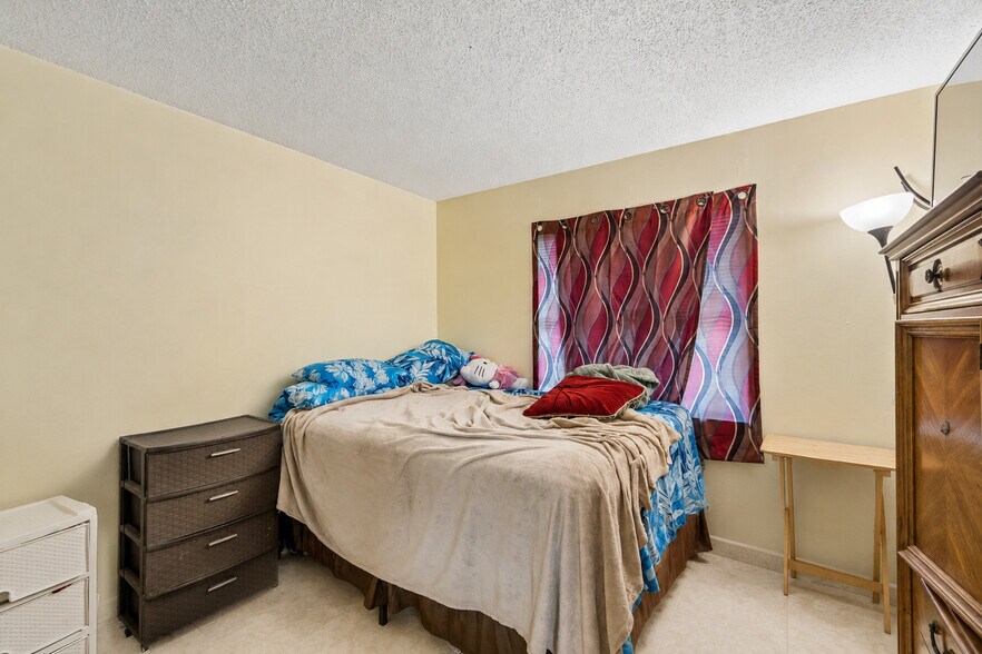 More Photos Of 3132 Bloomingdale Villas Ct, Brandon Apartments For Sale