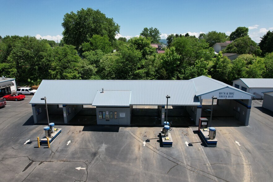 More Photos Of 821 Boyds Creek Hwy, Seymour Self Storage For Sale